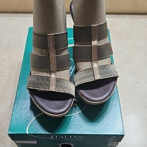 Italian Shoemakers Women's Brown and Tan Wedges
